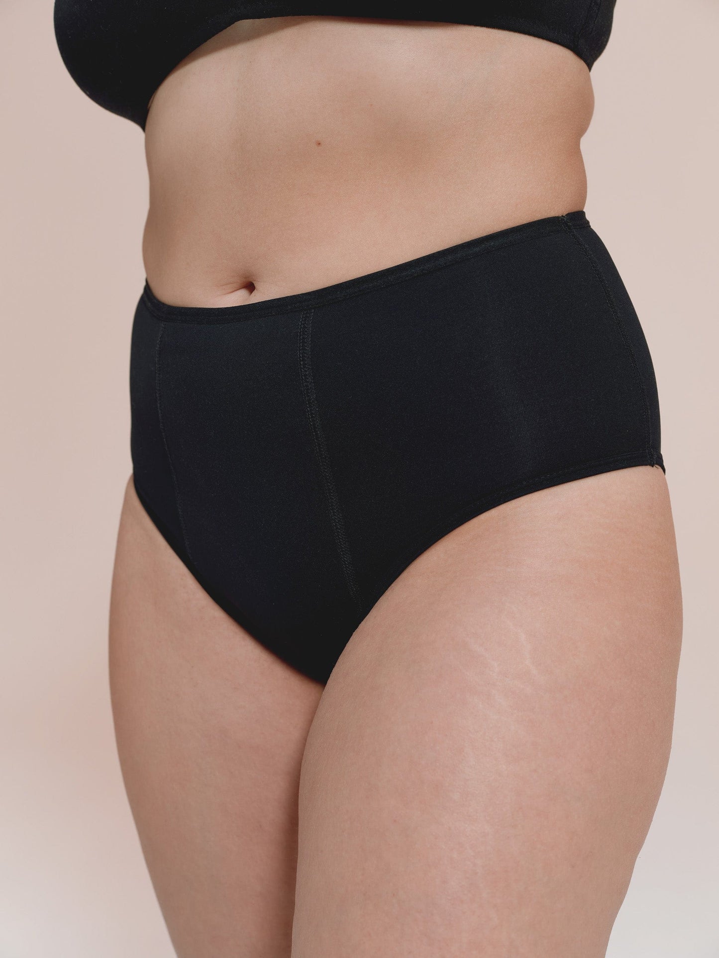 Nočný model - Recyklovaný nylon - Čierna