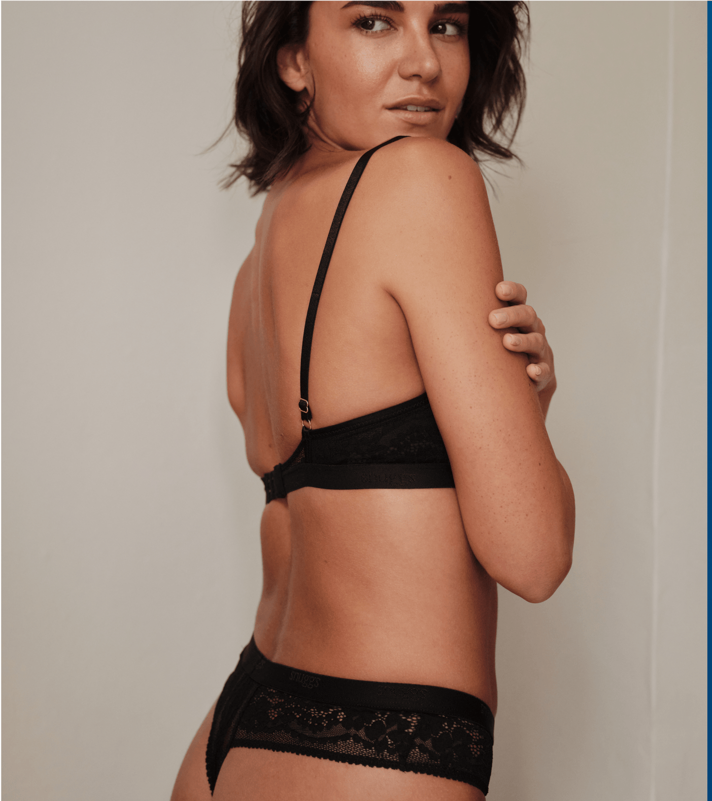 Muse - Plunge podprsenka s kosticami - Čierna